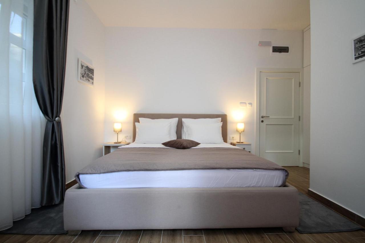 Skala Luxury Rooms Cetinje Exteriör bild