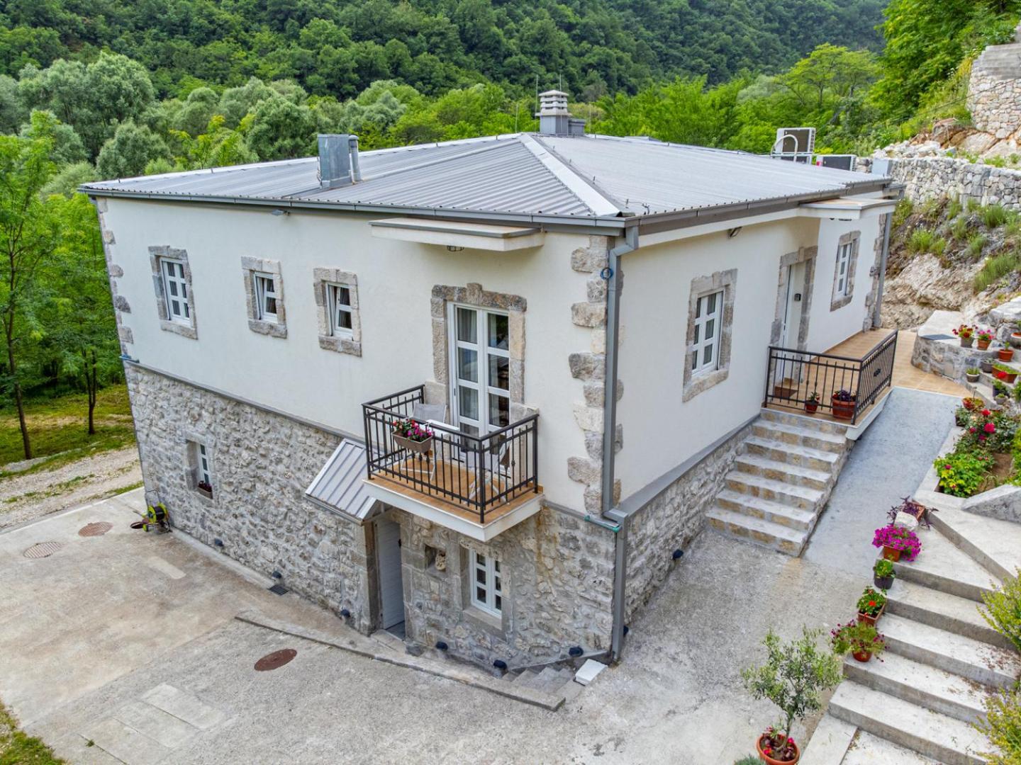 Skala Luxury Rooms Cetinje Exteriör bild