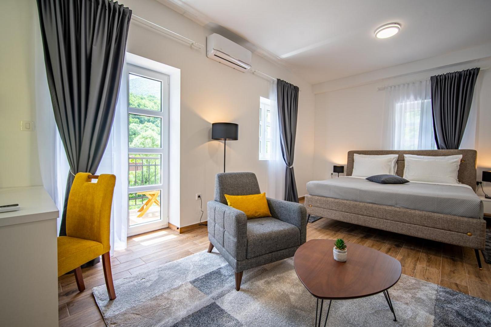 Skala Luxury Rooms Cetinje Exteriör bild